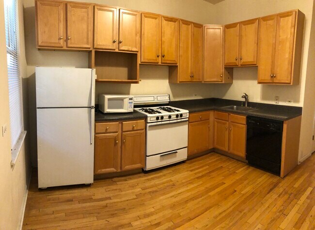 Building Photo - 3027 W Lyndale St