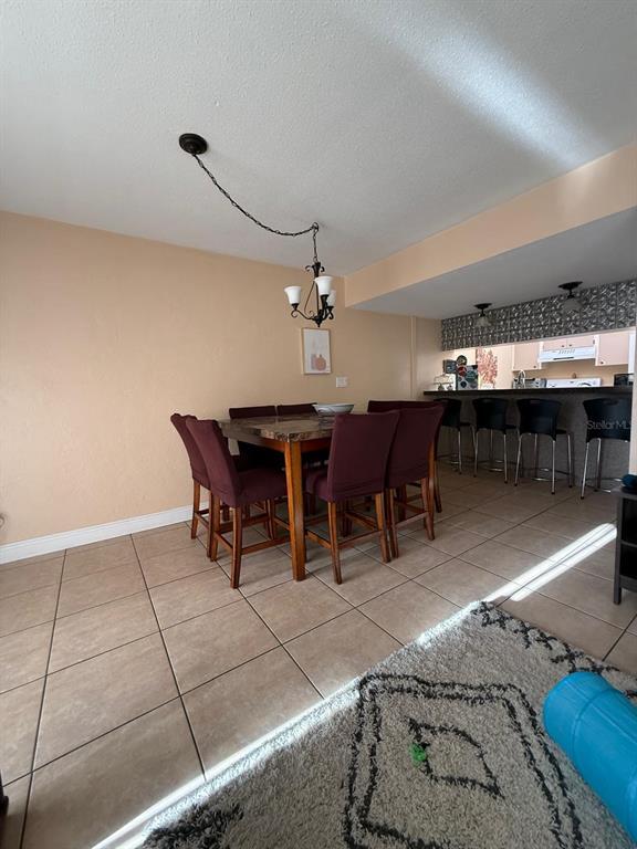 Foto del edificio - 821 Pinewood Ct