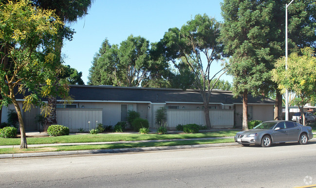 Building Photo - Park View Apartments