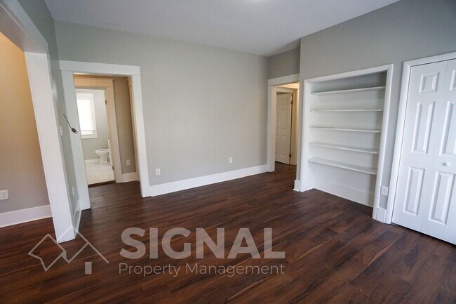 Foto del edificio - 223 47th Pl N