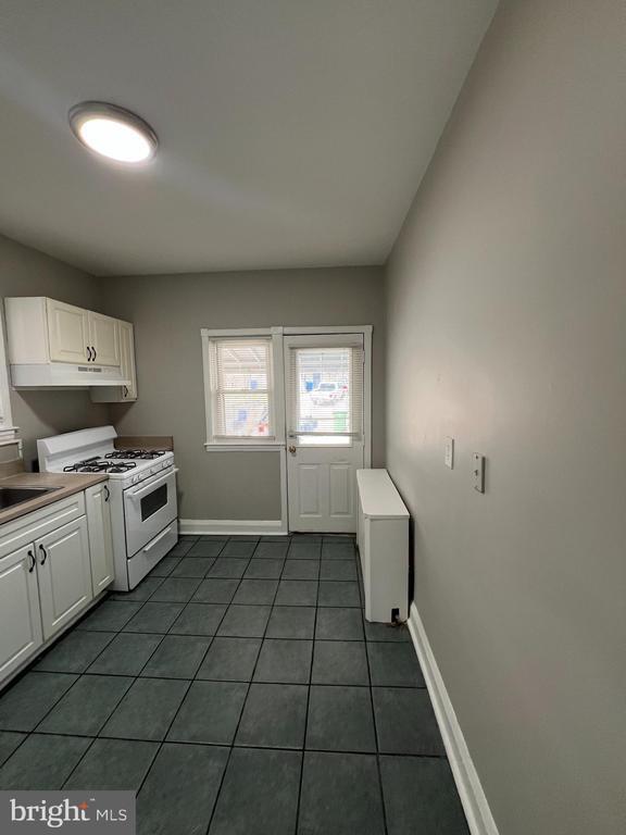 Building Photo - 3906 Colborne Rd