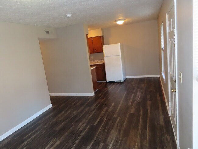 Foto del edificio - 146 Indiana Ave