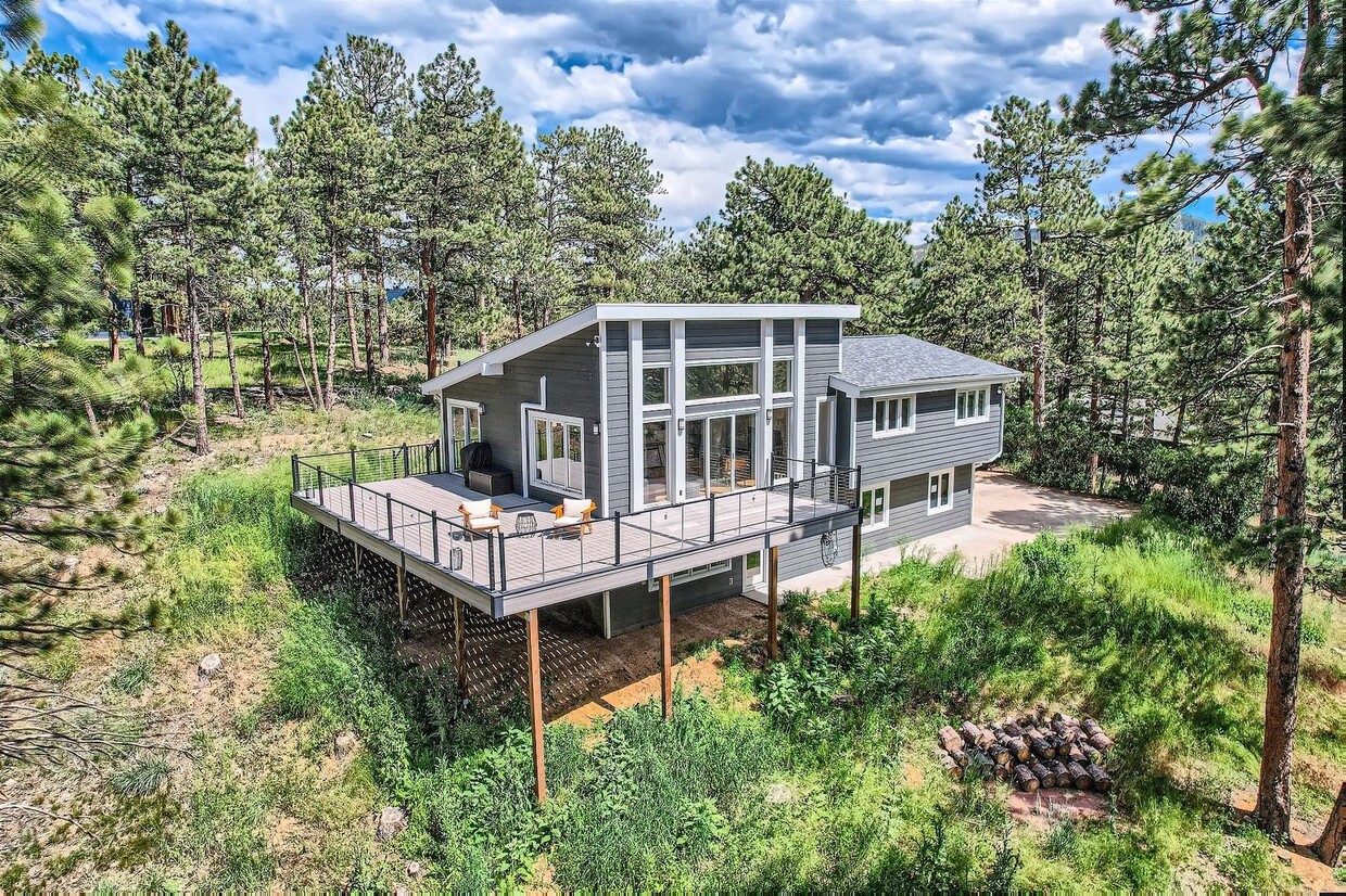 GORGEOUS 4BD/ 3BA MOUNTAIN HOME in Boulder, CO- Available 7/10/26! - GORGEOUS 4BD/ 3BA MOUNTAIN HOME in Boulder, CO- Available 7/10/26!