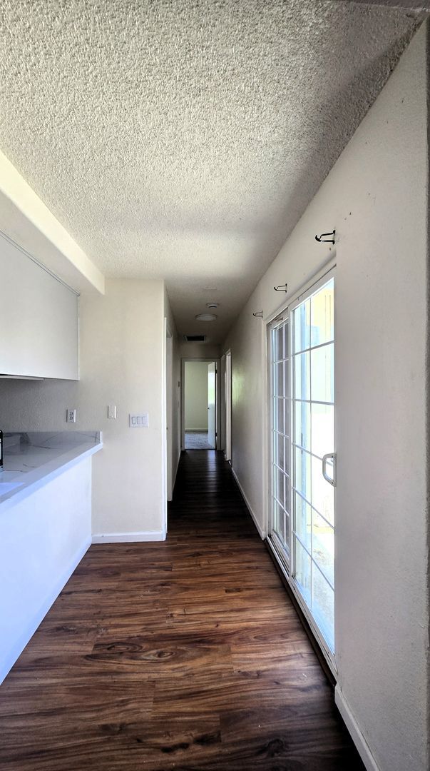 Building Photo - 2065 Colt Dr