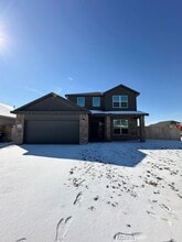 Building Photo - 6215 Liam St