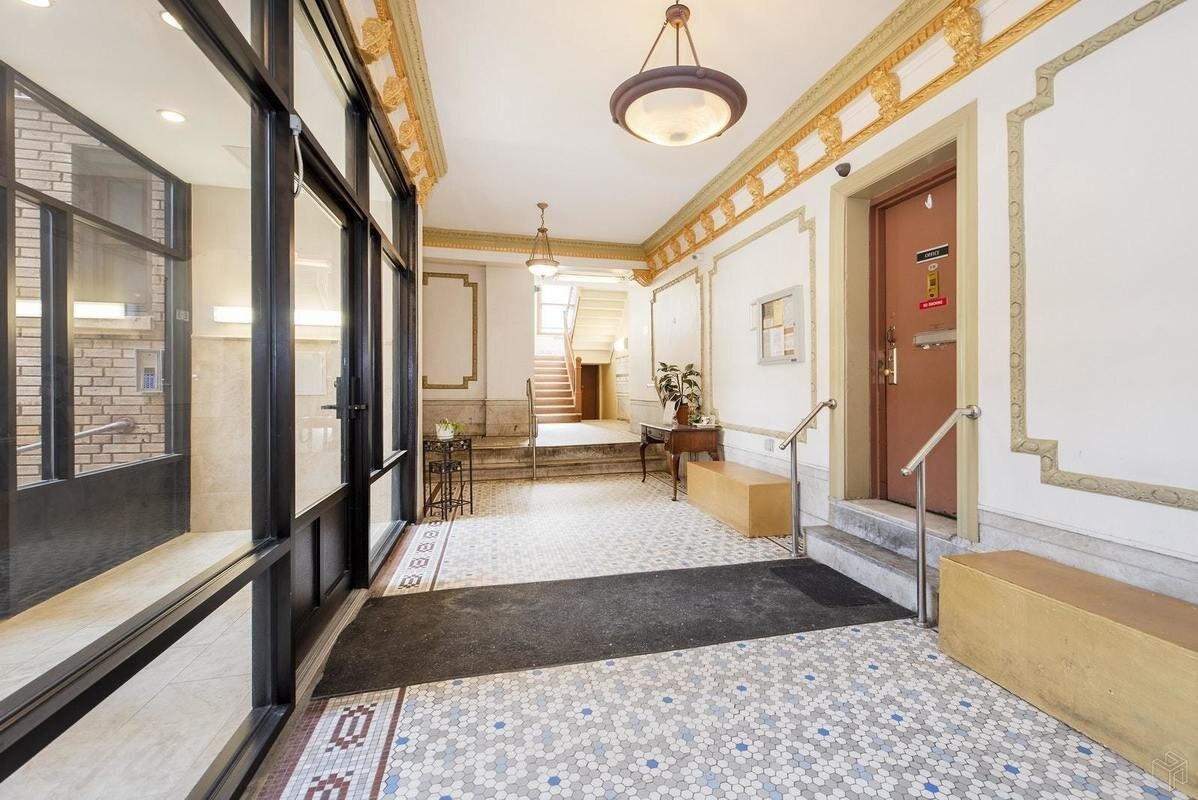 Foto principal - 258 W 117th St
