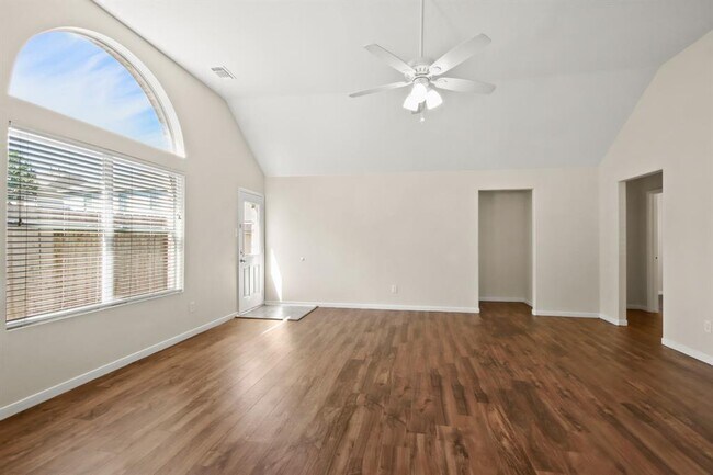 Foto del edificio - 17819 Alpine Brook Ln