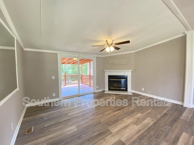 Building Photo - 43 Englewood Cir