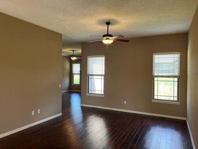Building Photo - 614 Galileo Dr
