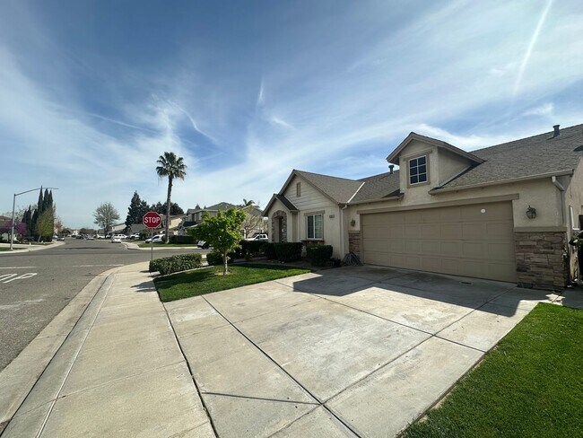 Foto del edificio - 2462 Gallery Dr