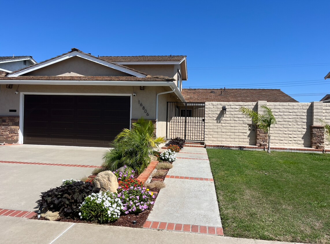 Foto principal - 16806 Madrone Cir