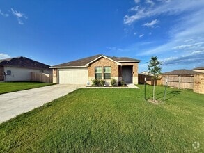 Building Photo - 2828 Gilchrist Dr