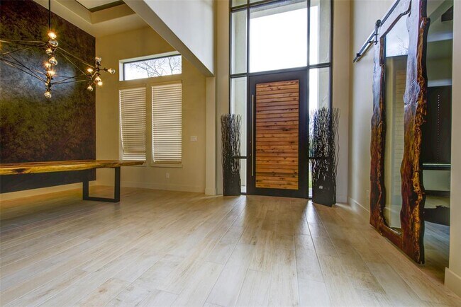 Building Photo - 67 Lake Sterling Gate Dr