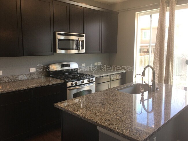 Foto del edificio - 9760 Memphis St
