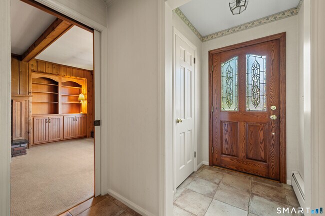 Foto del edificio - 56 Drake Ln