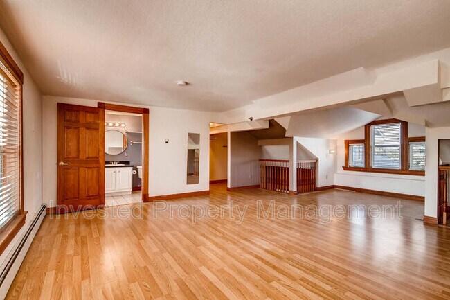 Foto del edificio - 3249 W Fairview Pl