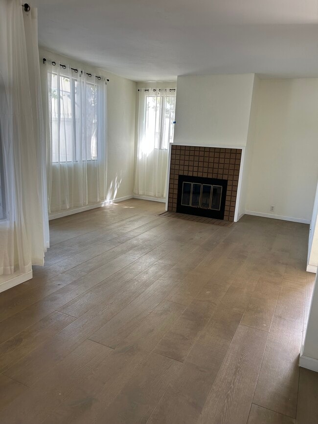 Building Photo - 2210 River Run Dr