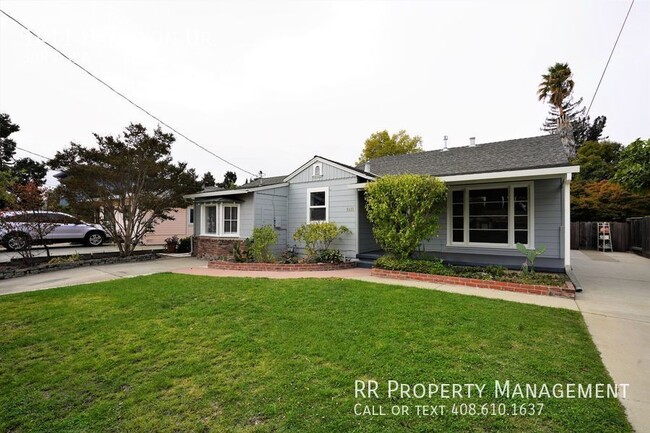 Foto del edificio - Updated Home In Great Sunnyvale Neighborhood!