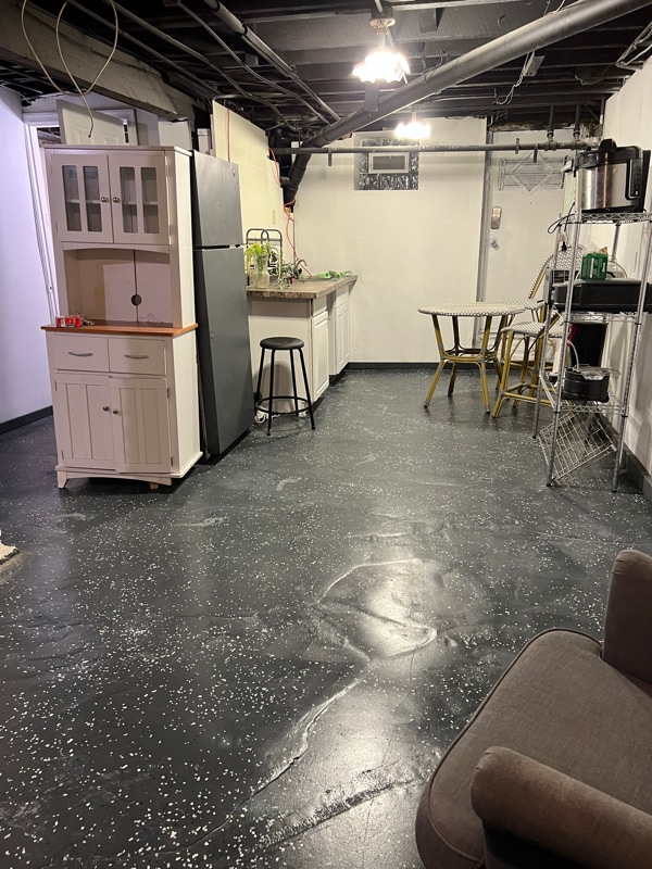 Building Photo - 400 Mt Holly St