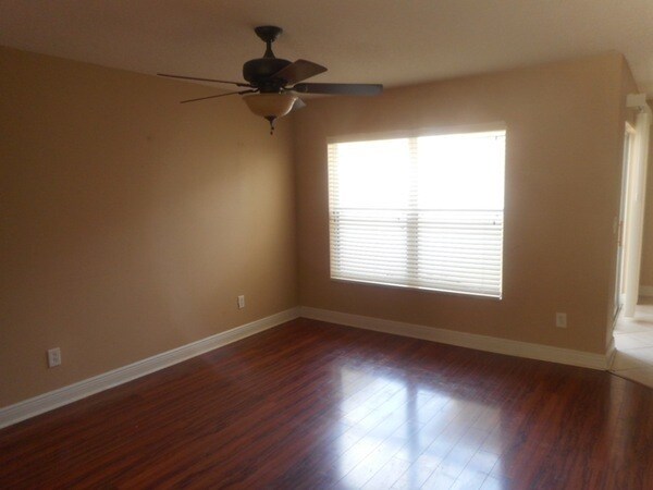 Building Photo - 2565 Abey Blanco Dr