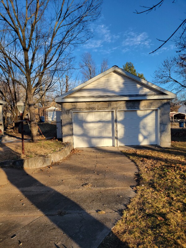 Building Photo - 311 S Park Ave