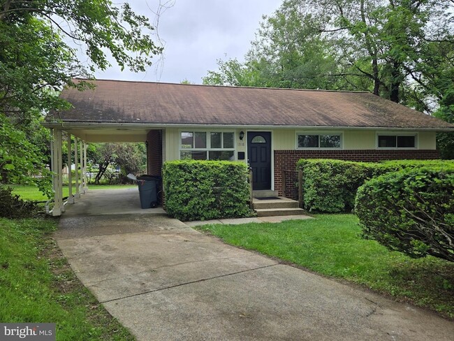 Building Photo - 13118 Vandalia Ct