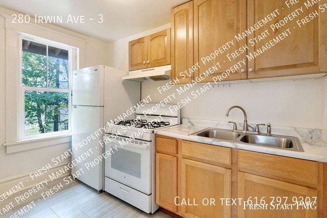 Foto del edificio - 280 Irwin Ave