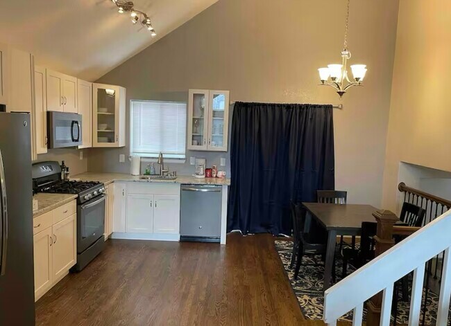 Building Photo - 5658 S Youngfield Way