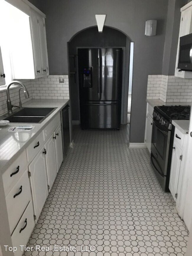 Building Photo - 3 br, 2 bath House - 2108 NW 27th St