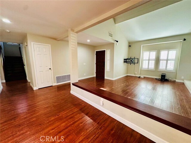 Building Photo - 4872 Vía Alista