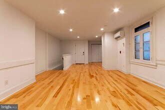 Building Photo - 1311 Spruce St