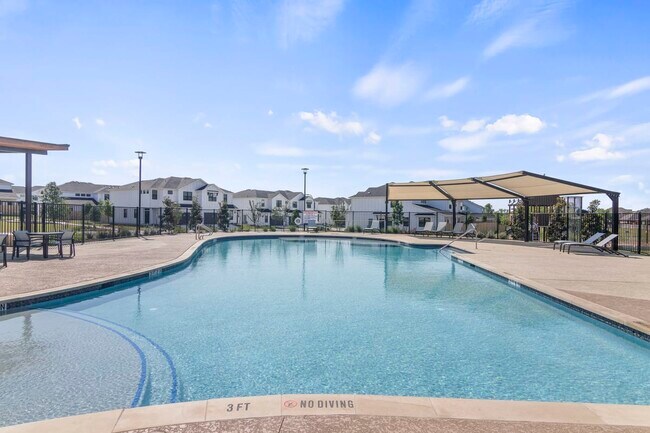 Foto del edificio - Sunny 2 BR Oasis: Contemporary Comfort in ...
