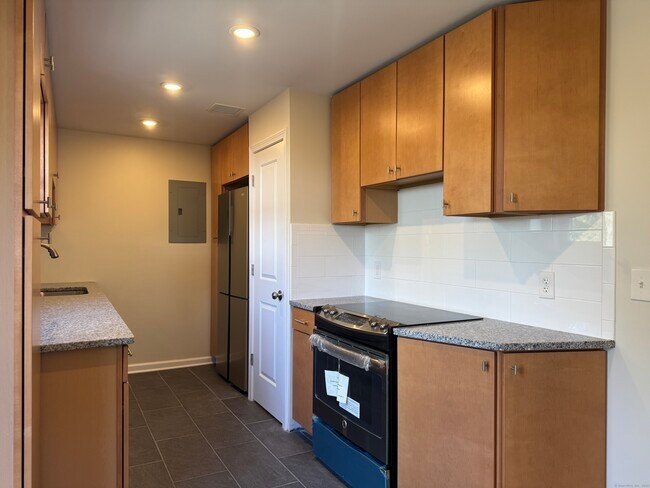 Foto del edificio - 466 Middletown Ave