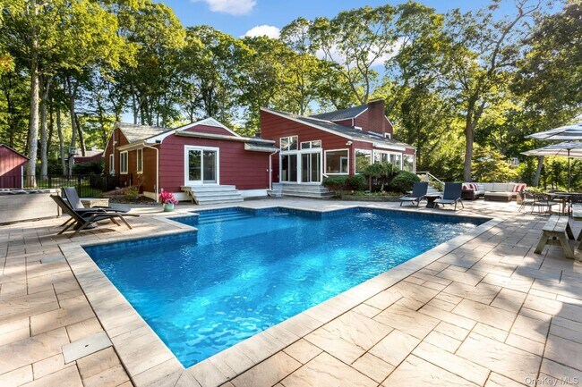 Building Photo - 3693 Pine Neck Rd