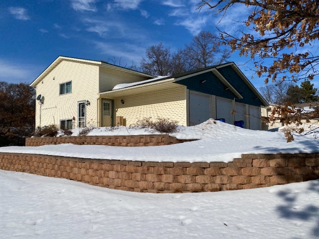 Building Photo - 2447 Main St S