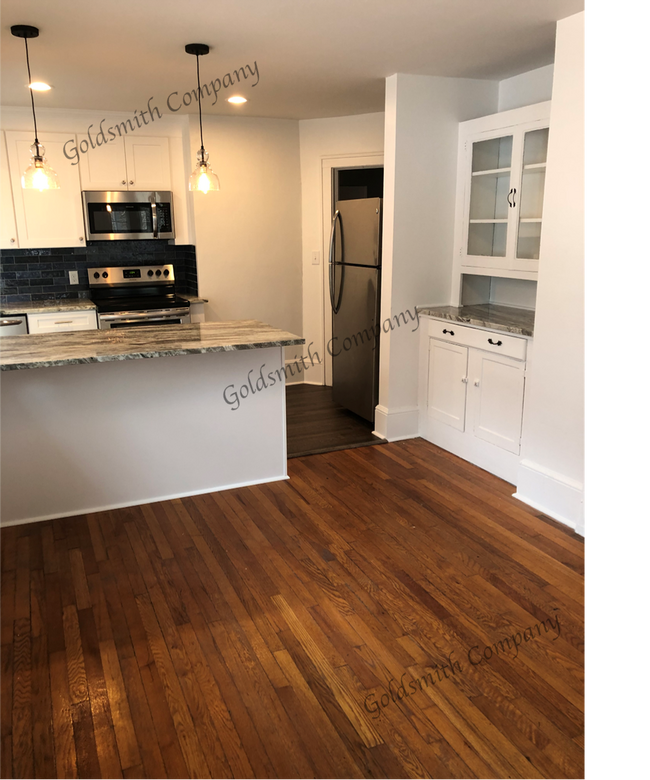 Foto del edificio - "2-Bed Duplex near Greenville's Downtown –...