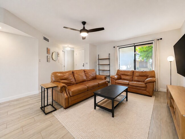 Building Photo - 14460 N 57th Dr