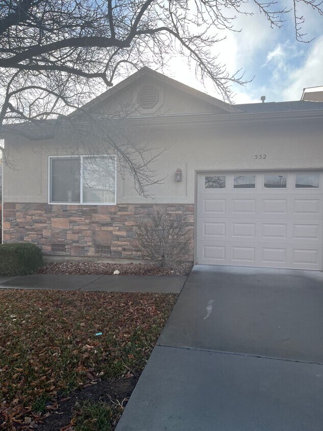 Foto principal - City of Grand Junction 2 Bedroom townhouse