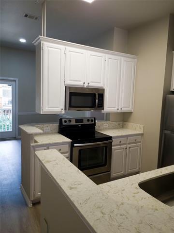 Foto del edificio - 1501 Cedar Elm Dr