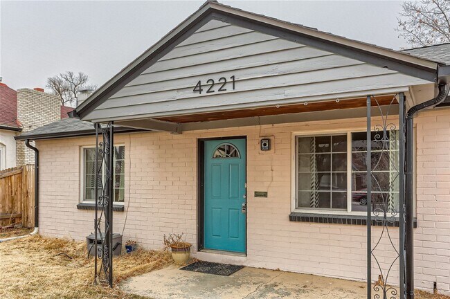 Building Photo - Evolve Real Estate: An Incredible Opportun...