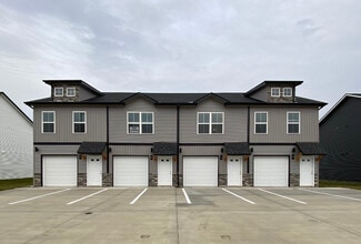 Building Photo - 1027 Glenkirk Dr