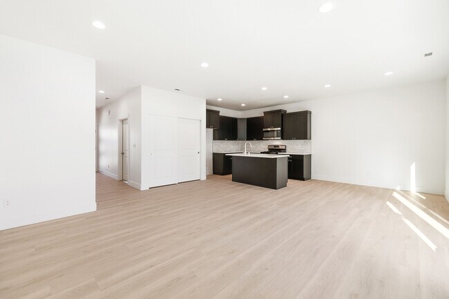 Foto del edificio - 1162 S Underwood Pl