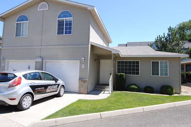 Foto del edificio - 1386 Brown St