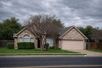 Building Photo - 1101 Old Ml Rd