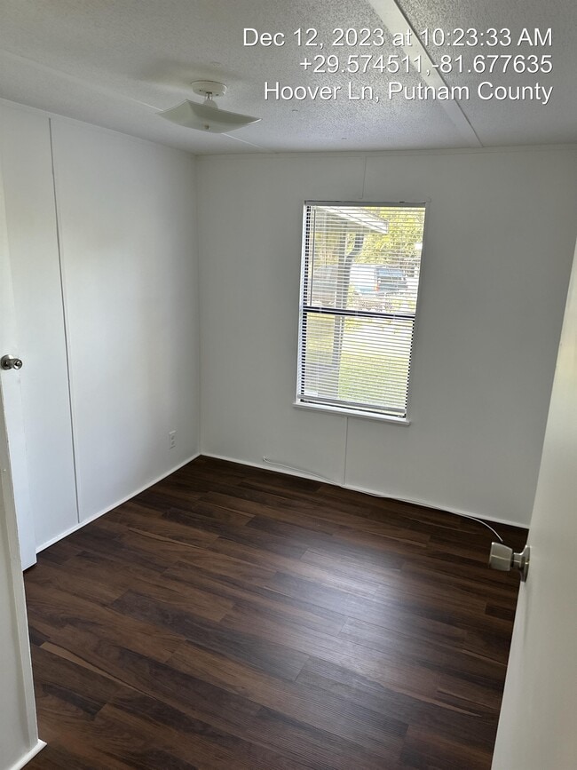Building Photo - 102 Hoover Ln