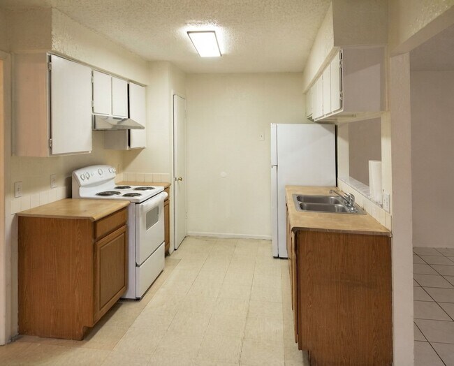 Foto del edificio - 1001 Bird Creek Dr
