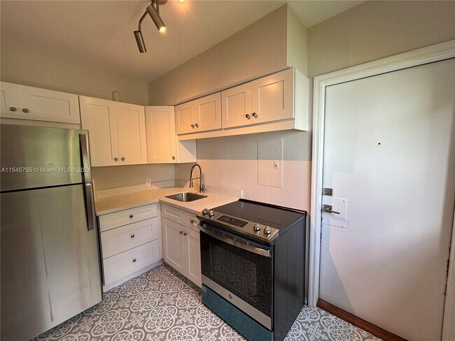 Foto del edificio - 5601 SW 78th St