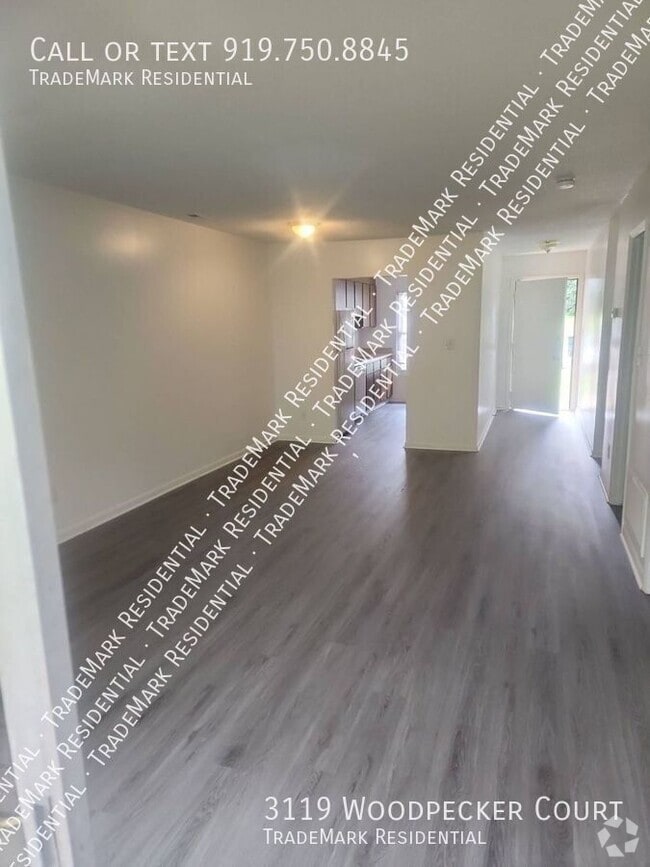 Building Photo - 3119 Woodpecker Ct