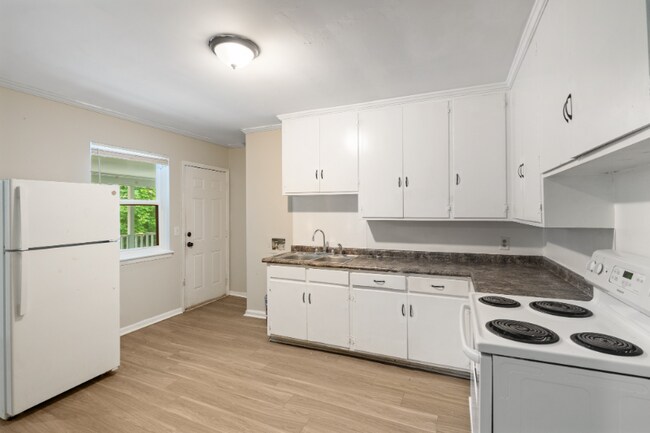 Foto del edificio - 2209 Morehead Ave