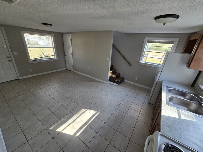 Foto del edificio - 5156 107th St